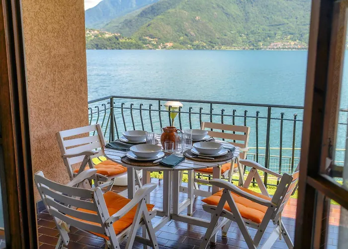 Waterside - By Myhomeincomo *