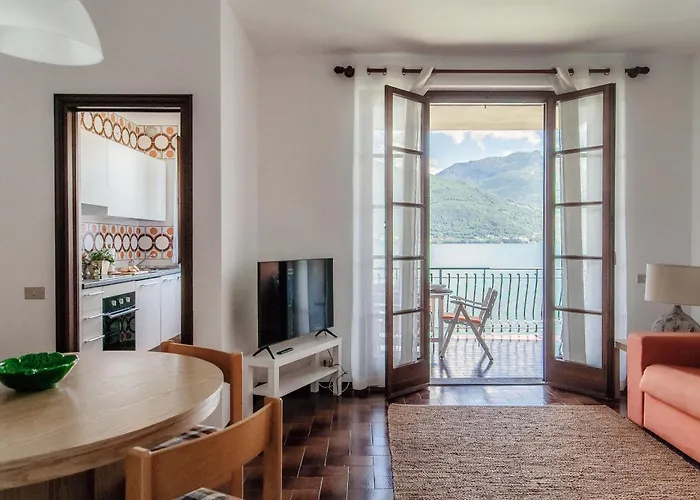 Waterside - By Myhomeincomo Musso