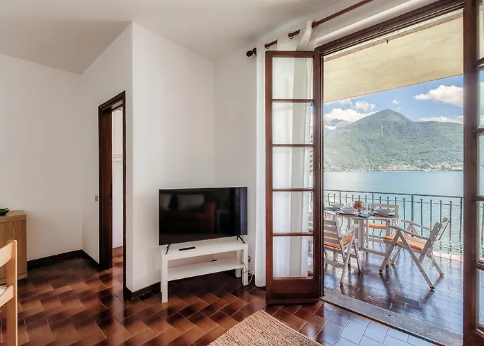 Waterside - By Myhomeincomo Musso