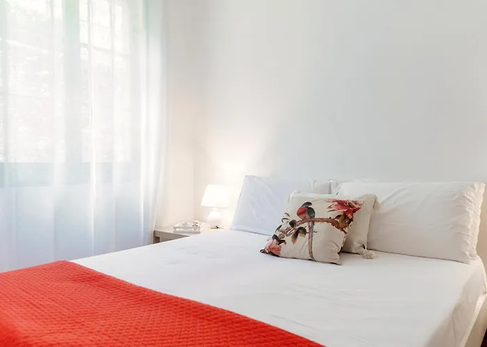 Waterside - By Myhomeincomo *