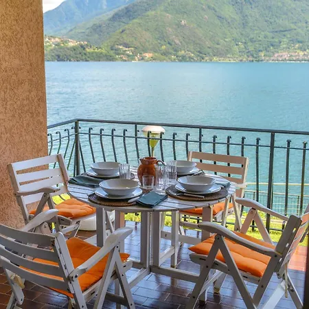 Waterside - By Myhomeincomo *