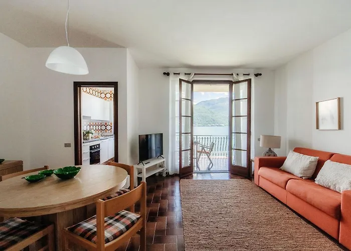 Waterside - By Myhomeincomo * ムッソ